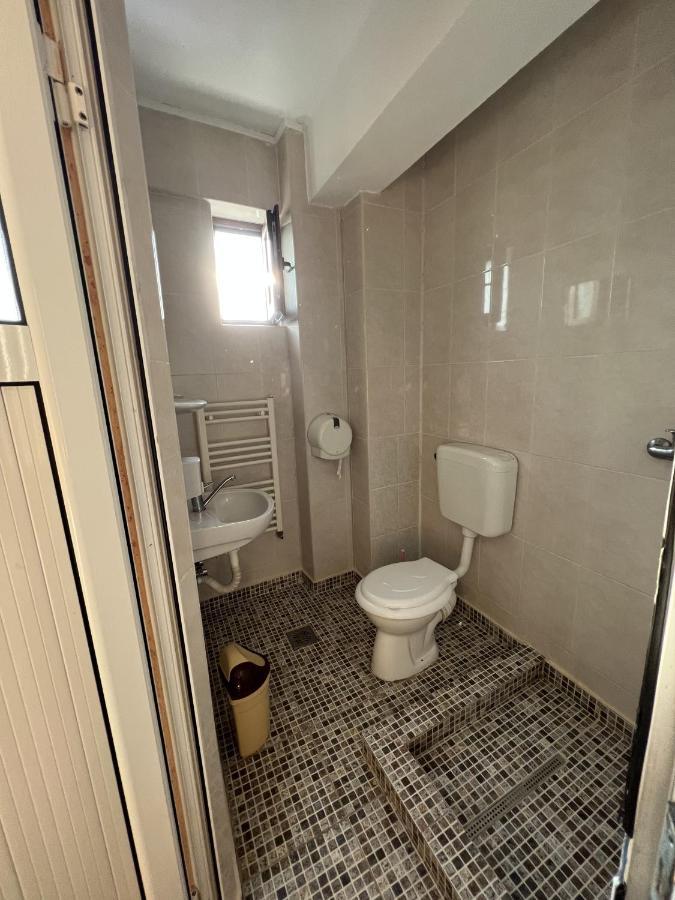 Hotel Monte Carlo Piteşti Esterno foto