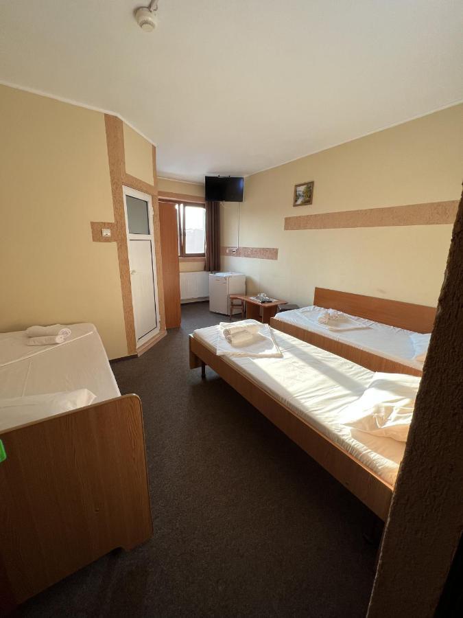 Hotel Monte Carlo Piteşti Esterno foto